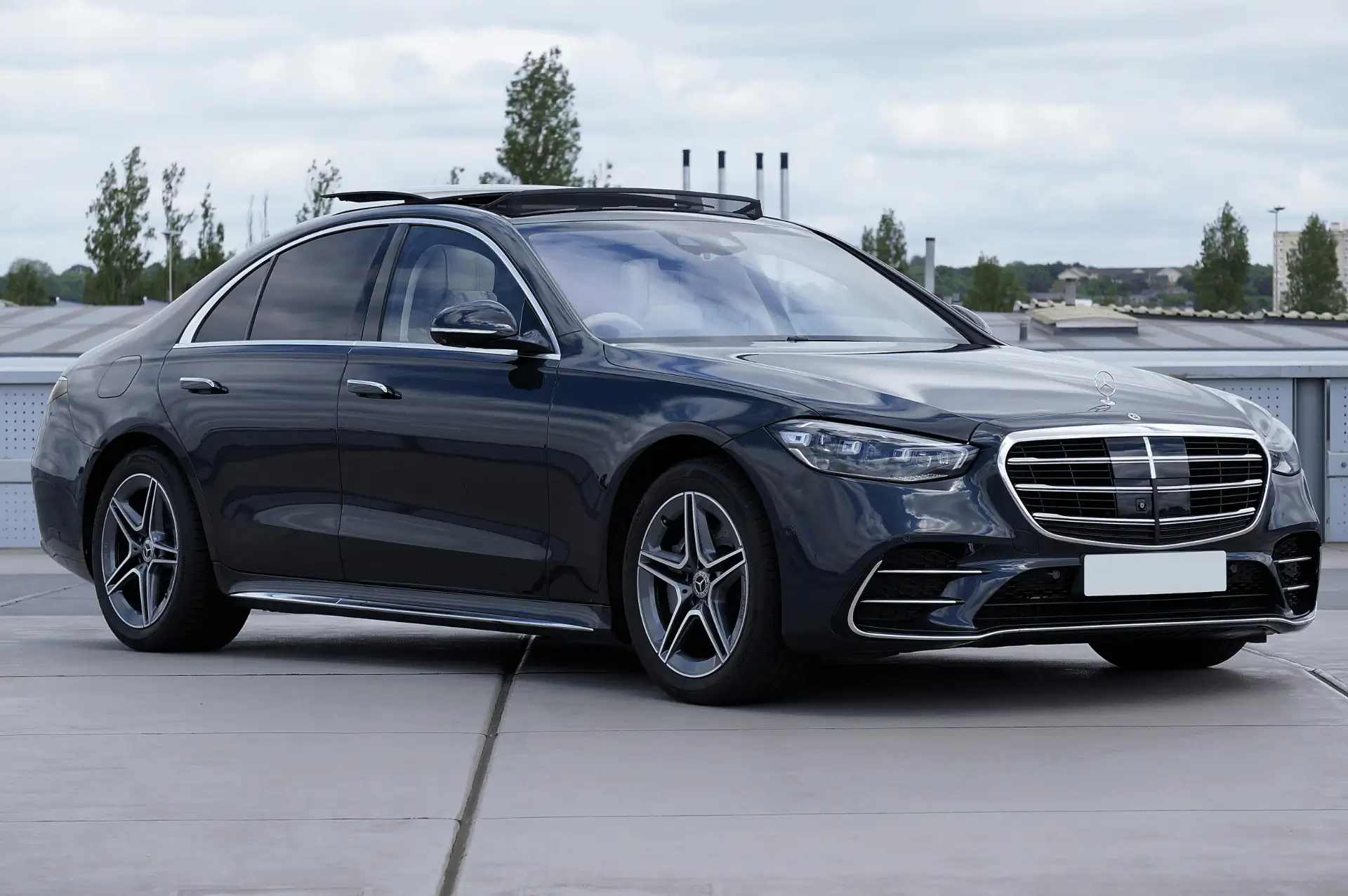 Mercedes-Benz premium taxi for Zurich and Geneva transfers